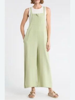 Billabong Pipeline Jumpsuit in Pistachio colorLight Wide-Leg NWOT Size Small